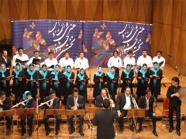 تندیس طلا در نخستین جشنواره هنری